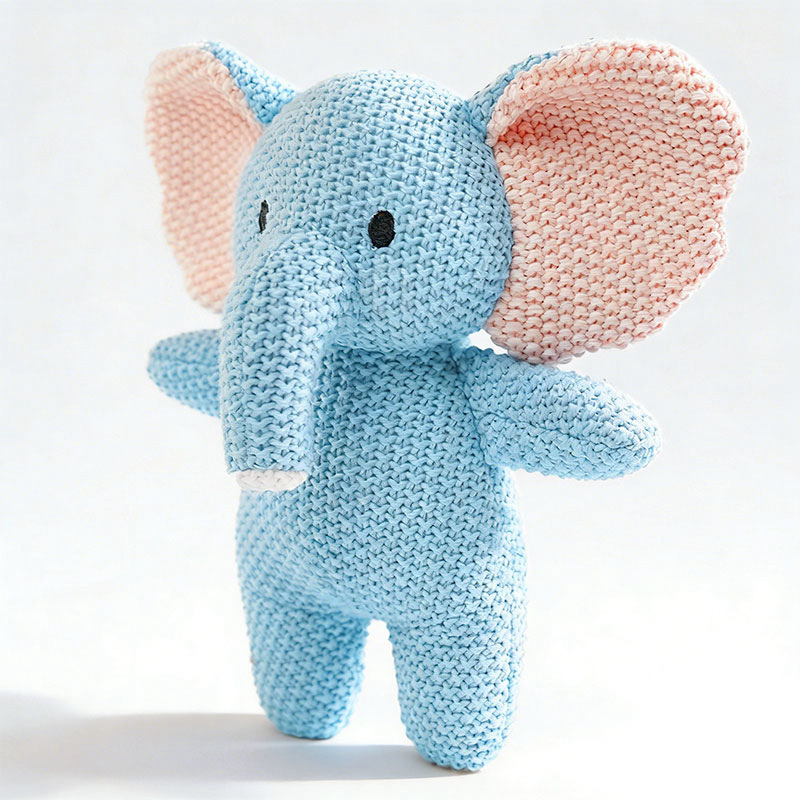 Standing elephant 23cm-012kg