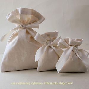 Bolsa de Lona de Algodón Orgánico con Cordón Ajustable, Tamaño Personalizable, Opción de Logotipo Personalizado, Diseño Serigrafiado Natural - Bolsa Reciclable para Joyería - Product Image 4