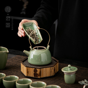 Tetera de cerámica con asa de bambú, esmalte verde, hervidor de porcelana para preparar té Kung Fu - Product Image 2