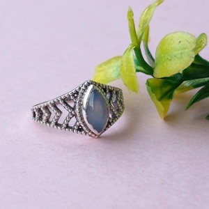 แหวนพลอยคาลซิโดนีเงินสเตอร์ลิงทำด้วยมือ925แหวนแฟชั่นสั่งทำพิเศษสวมใส่สบาย - Product Image 3