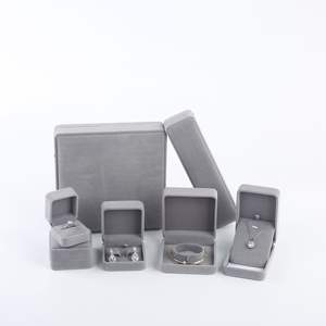 Nouvelle boîte à bijoux en velours avec logo personnalisé, vente en gros, boîte de rangement rectangulaire pour collier, emballage pour bijoux - Product Image 1