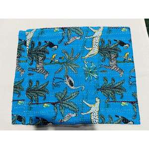 Cubrecama ligero de algodón Kantha con detalles estampados a mano y trabajo de costura tradicional, ideal para un sueño acogedor. - Product Image 3