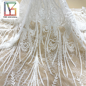 Nouveau tissu en dentelle française brodée de fleurs, tissu en dentelle blanche perlée et pailletée pour robes de mariée - Product Image 6