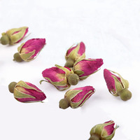 Fleurs de rose séchées au soleil naturel, boutons de rose rose pur pour la relaxation, la tisane et l'aromathérapie