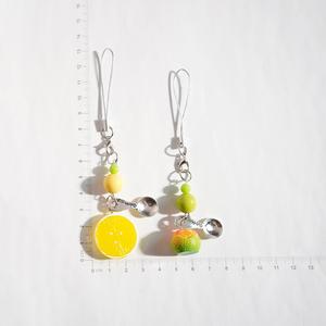 Nuevos Colgantes para Teléfono Móvil de la Serie Frutas, Creativos, Divertidos y Lindos, con un Toque Femenino, Perfectos como Regalo para tu Mejor Amiga. - Product Image 6