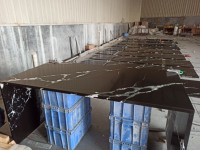 Goldtop Armoires de cuisine écologiques noires modulaires personnalisées Contreplaqué prêt à assembler MDF Ensemble complet d'îlot de cuisine moderne Robinet