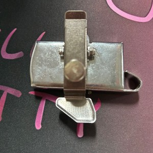 Guía magnética de costura ajustable de acero inoxidable para máquina de coser - Product Image 3