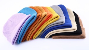 Gorros de Invierno Personalizados de Fábrica con Logotipo, Color Sólido, Unisex, 100% Acrílico, Tejidos, Bordados - Product Image 2