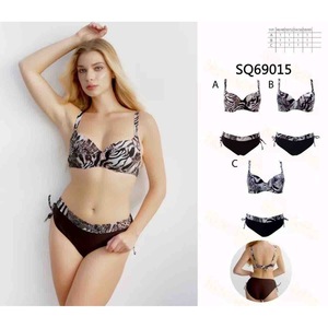 Costume da bagno bikini taglie forti HDJ con stampa, push-up, controllo pancia, due pezzi, con laccetti laterali e scollo profondo - Product Image 1