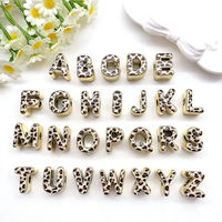 Perles alphabet en acrylique épaisses à double face, motif léopard, bordure dorée, 26 lettres anglaises, trou large de 21 mm, pour la fabrication de bijoux
