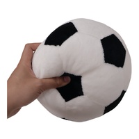 Coussin en peluche en forme de ballon de football, doux, brodé, en polyester, rembourrage en coton PP, taille ajustable, unisexe