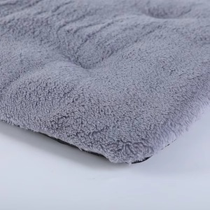 Coussin carré auto-chauffant écologique en coton pour animaux de compagnie, sans électricité, avec rembourrage en polyester, lavable, fond antidérapant, pour chats, utilisation hivernale - Product Image 3