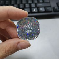 Prix usine échantillon gratuit imprimable brillant 13.56MHZ NTAG 213 NFC étiquettes autocollant étanche époxy étiquette téléphone adhésif NFC étiquette sociale