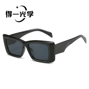 Square Frame <b>Sunglasses</b> Black UV400 Women Fashionable Sun Protection - Product Image 1