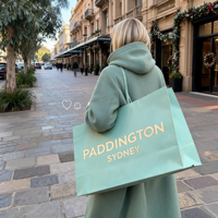 Sac de shopping de luxe en papier grande capacité personnalisé avec poignée en corde épaisse pour vêtements streetwear, souvenirs et emballage de détail vide