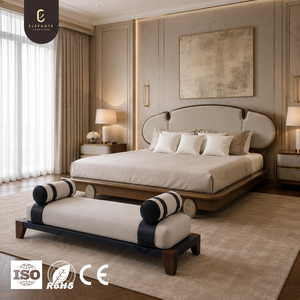 Elegante Banco de <span class=keywords><strong>Dormitorio</strong></span> de Lujo Estilo Old Money con Detalles en Cuero Genuino de Alta Calidad y Estructura de Madera Maciza de Fresno - Product Image 1