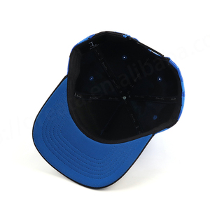 Gorras Deportivas Personalizadas al por Mayor con Diseño de Moda, Gorra de Béisbol de 5 Paneles Bordada en Gamuza y Satén para Exteriores con Logotipo Personalizado y Estampado de Leopardo - Product Image 5