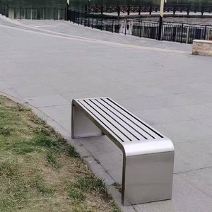 Banc d'extérieur robuste en acier inoxydable pour espaces publics, banquette commerciale pour zones fumeurs, gares de transit et vestiaires - Product Image 4