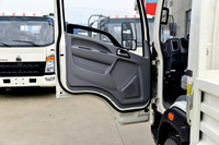 SINOTRUCK HOWO 4x2 Euro 3 Camionnette Utilitaire Diesel d'Occasion Châssis 4L 4T-5T Transport Léger Logistique Livraison