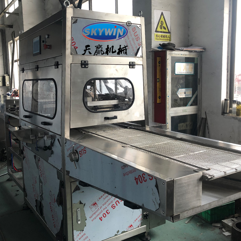 Automatic Chocolate Production Line Small Chocolate Enrobing Coating Molding Machine
