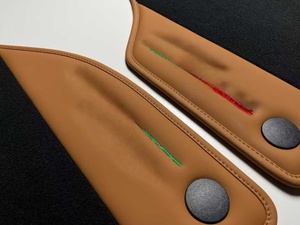 Production personnalisée de tapis de sol originaux pour <span class=keywords><strong>Ferrari</strong></span> 458 avec logo pour usage spécial - Product Image 2