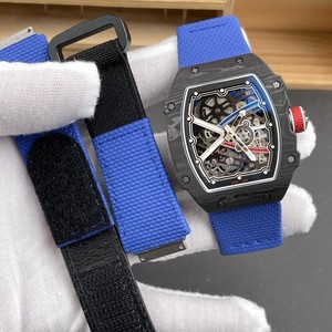 Nuevo Reloj <span class=keywords><strong>de</strong></span> Lujo con Fibra <span class=keywords><strong>de</strong></span> Carbono 67-02, Solo 7.8 mm <span class=keywords><strong>de</strong></span> Grosor, Solo 35 Gramos <span class=keywords><strong>de</strong></span> Peso, Mecánico con Forma <span class=keywords><strong>de</strong></span> Barril Hueco - Product Image 6