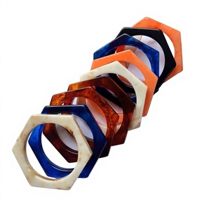 Ensemble de bracelets tendance en résine de qualité supérieure, élégants et fantaisistes, aux motifs rose, ambre et marbre, bijoux unisexes pour femme. - Product Image 3