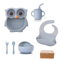 Ensemble de repas pour bébé en silicone personnalisé, vaisselle pour tout-petits, assiette, bol, bavoir, tasse, vaisselle réutilisable pour enfants, ensemble cadeau pour les repas