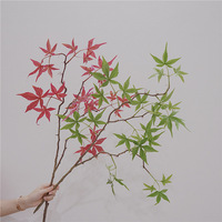 Plante artificielle en soie de haute qualité de style nordique, grandes feuilles d'érable montées sur branche, pour la décoration intérieure, les arrangements floraux et les accents de restaurant