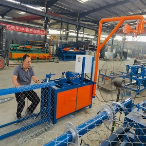 Nóng bán dẫn sử dụng Chuỗi liên kết hàng rào Máy làm | Điều chỉnh kích thước lưới | dây thép mạ kẽm | Tiêu thụ năng lượng thấp - Product Image 3