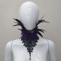 Collier en gros vintage gothique multicolore avec plumes, accessoire de costume pour Halloween, carnaval et fête