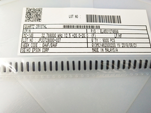 Nuevo y Original para MC-146 SMD7015, Unidad de Cristal de Cuarzo de 32.768KHZ, 7.0PF/9.0PF/12.5PF, 20PPM, 50 Ohmios, -40C~85C - Product Image 3