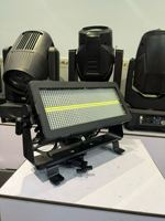 Projecteur stroboscopique LED RVBWA 400W Stagelight VELLO d'occasion pour concerts, éclairage de scène, DJ, clubs et événements (à louer)
