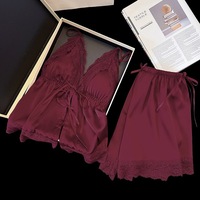 Pyjama d'été fin pour femme avec coussinets de poitrine, style élégant et délicat, caraco à lacets sur le devant et short, respirant, pour la maison