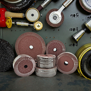 Discos de fibra de circonio de granos de óxido de aluminio rojo de 5 pulgadas y 125mm, discos de <span class=keywords><strong>lija</strong></span> de papel de <span class=keywords><strong>lija</strong></span> con orificio cruzado, disco de fibra de rueda abrasiva - Product Image 6