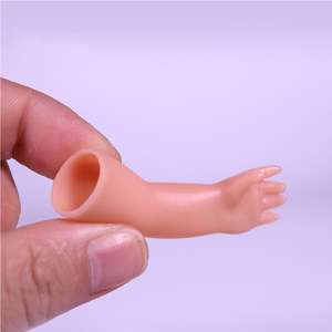 Trucs <span class=keywords><strong>de</strong></span> <span class=keywords><strong>magie</strong></span> : la petite poupée effrayante, accessoire <span class=keywords><strong>de</strong></span> <span class=keywords><strong>magie</strong></span> <span class=keywords><strong>de</strong></span> la main, accessoire d'horreur, illusion - Product Image 4