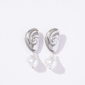 Pendientes de Perlas con Estilo Barroco en Acero Inoxidable con Baño de Oro de 18K para Uso Diario de Mujer - Product Image 5