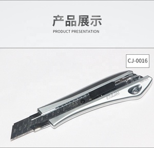 Couteau utilitaire pliable à rétraction automatique, multi-outils, coupe-papier avec changement de lame par bouton-poussoir - Product Image 5