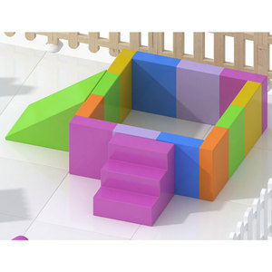 Área de Juegos Interior para Niños con Recinto de Plástico Suave y Blanco de Colores - Product Image 4