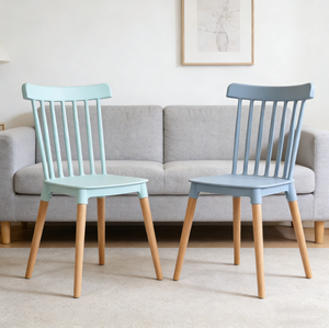 <span class=keywords><strong>Chaise</strong></span> de salle à manger de style <span class=keywords><strong>scandinave</strong></span> avec dossier à lattes verticales et pieds en bois naturel, construction ergonomique et légère - Product Image 1