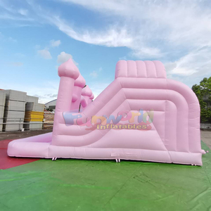 Château gonflable géant pour enfants, rose, avec toboggan et piscine à balles, double piste de saut. - Product Image 4
