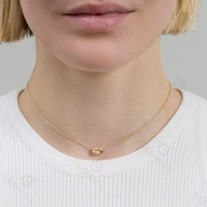 จิวเวลรี่มาใหม่: สร้อยคอรูปทรงปมประดับเพชรชุบทอง 18K สำหรับผู้หญิง - Product Image 2