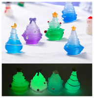 Feliz adorno decoración de Navidad árbol pequeño resina arte artesanía Micro paisaje figuras brillantes luminosas 3D Navidad invierno ornamento