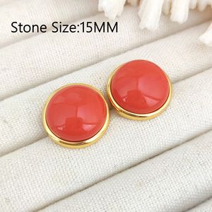 Lunette ronde en pierre au design étonnant Boucle d'oreille en pierre précieuse de corail orange naturel plaqué or 18 carats Fabricant de bijoux fins pour femmes - Product Image 2