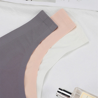 Tangas sin costuras para niñas, ropa interior Invisible transpirable, bragas elásticas ligeras, bragas