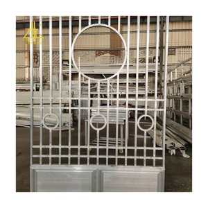 Profilés en <span class=keywords><strong>aluminium</strong></span> 6005 6463 à grain <span class=keywords><strong>de</strong></span> <span class=keywords><strong>bois</strong></span> rentables pour la décoration d'installation <span class=keywords><strong>de</strong></span> véranda et le service OEM - Product Image 4