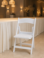 Chaise pliante en plastique PP blanc pour événements, banquets, repas, avec dossier incurvé et assise texturée pour mariage, hôtel, restaurant