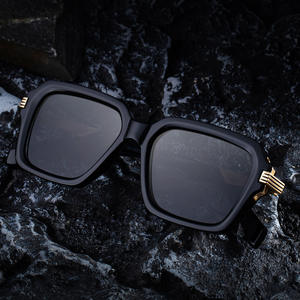 Nouvelles lunettes de soleil polarisées carrées pour hommes, protection UV400, monture PC, verres TAC, noires, mode, protection solaire extérieure, ML98372P - Product Image 1