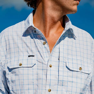 Camisa de pesca con botones y protección solar SPF 50, diseño de camuflaje reflectante, poliéster, para torneos de pesca, con capucha y máscara. - Product Image 1