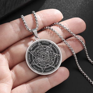 Punk étoile à sept branches Viking étanche, Anti couleur en acier inoxydable accessoires de mode pendentif collier hommes en gros - Product Image 3